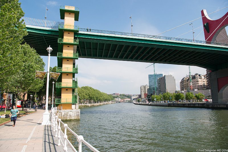 20160603_174023 D4S.jpg - Pedestrian Bridge over Nervion River